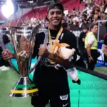 Nottingham Forest in fresh talks for Corinthians midfielder