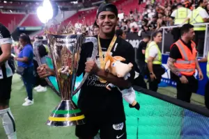 Nottingham Forest in fresh talks for Corinthians midfielder
