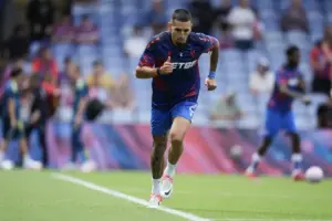 Daniel Munoz Nottingham Forest transfer: Reds table £22m bid for Glasner’s Palace wing-back