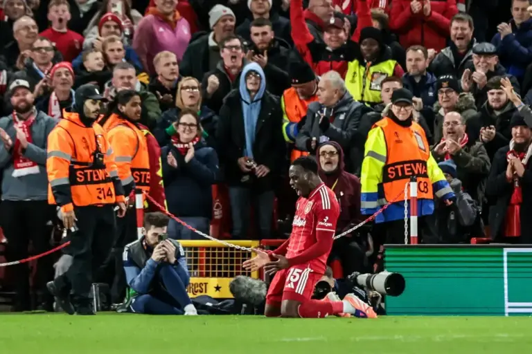 Arnaud Kalimuendo set to stay at Nottingham Forest after impressive pre-season